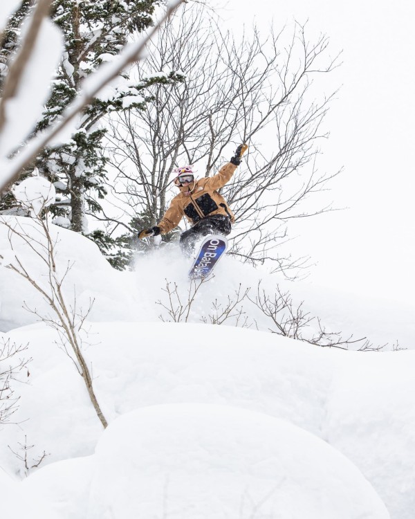 Bataleon-Goliath_2025-Bataleon-Snowboards_-product-image-2025-men_s-snowboards-2025-5_b411a6a6-0599-4ae4-ae74-cbdf754ab3be.jpg