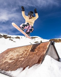 Bataleon-Minishred_2025-Bataleon-Snowboards_-product-image-2025-kids-snowboard-5_c2ea2dc2-bf5c-4027-99e0-83c66d5c6c7c.jpg