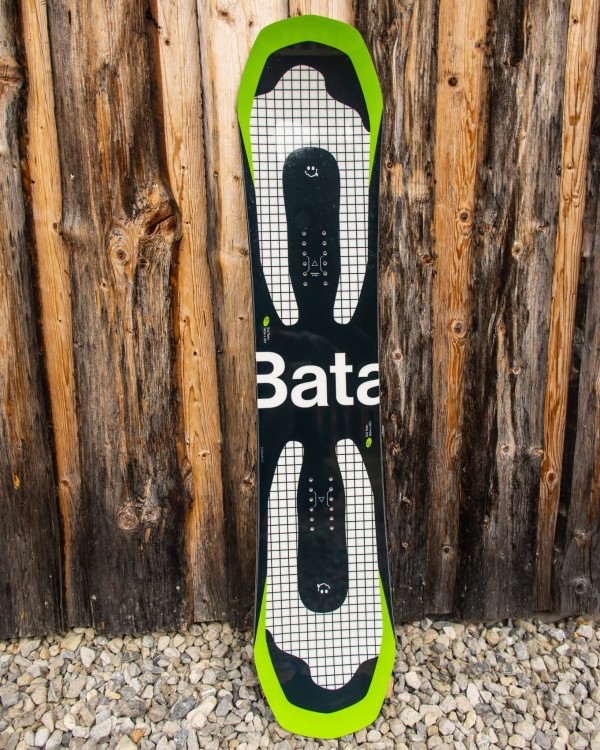 Bataleon-Evil-Teen_2025-Bataleon-Snowboards_-product-image-2025-kids-snowboard-6_348e5e4a-f0ed-485d-8626-0f838008f9aa.jpg
