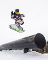 Bataleon-Evil-Teen_2025-Bataleon-Snowboards_-product-image-2025-kids-snowboard-5_75ab9d61-ea82-4399-bfba-01ea195c3ab3.jpg