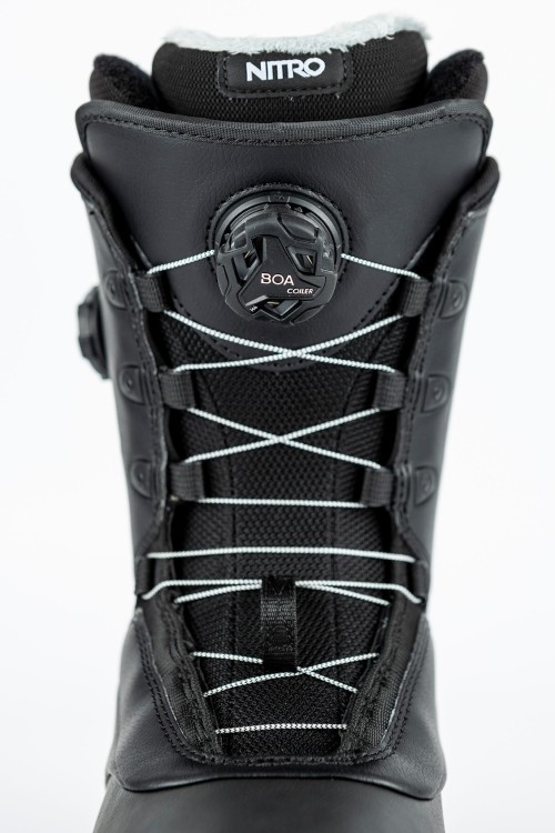 848680-001_Crown-BOA_Black_Detail-2-1334x2000-a075fc1c-e641-4802-a37e-ce22d4fb197a.jpg