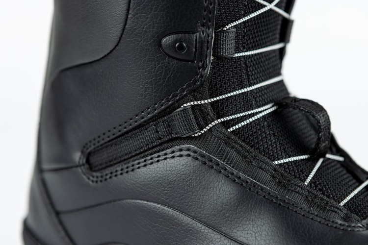 848680-001_Crown-BOA_Black_Detail-5-2000x1334-2b41e4cd-5cc8-4a3d-a617-fbb7737dd8ad.jpg