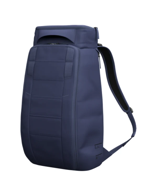 Hugger_2030L_20Blue_20Hour05.png