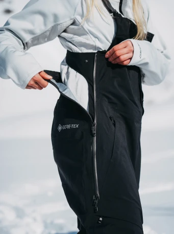 Przejdź do produktu Spodnie Burton WMS AK Kim Bib 3L Black /2025