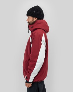587_a9b6bb16e0-bmaw25-nostalgia-jacket-red-side-ulrik-web-2400.jpg