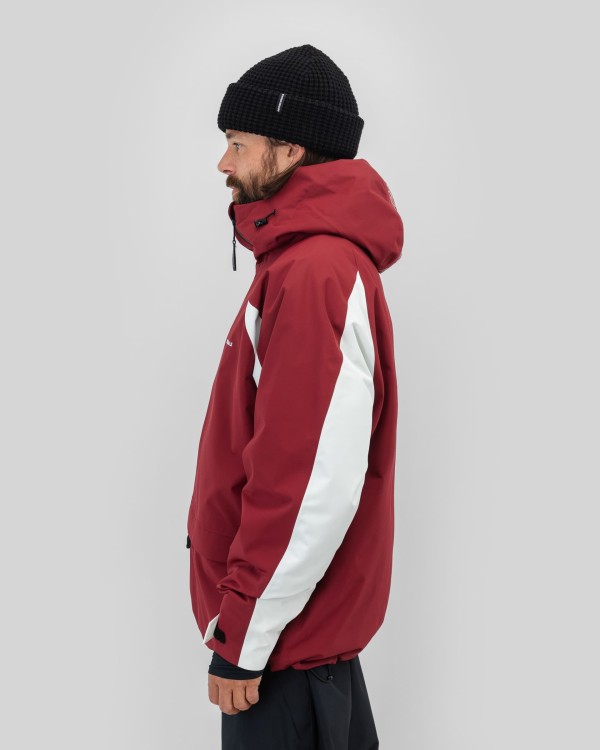 587_a9b6bb16e0-bmaw25-nostalgia-jacket-red-side-ulrik-web-2400.jpg