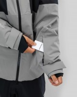 593_9347f063b3-bmaw25-fullzip-grey-card-ulrik-web-2400.jpg