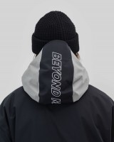 593_4037e6d9af-bmaw25-fullzip-grey-hood-ulrik-web-2400.jpg