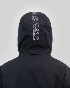 593_800544feff-bmaw25-fullzip-black-hood-ludde-web-2400.jpg