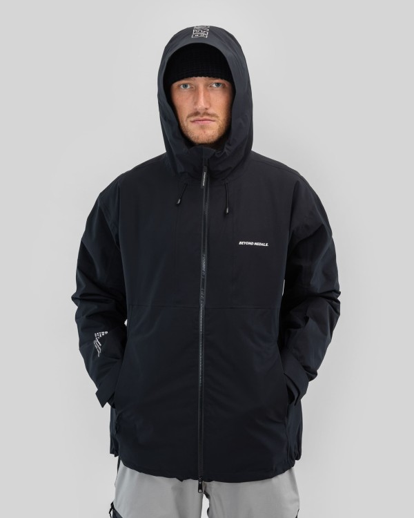 593_11ec98218b-bmaw25-fullzip-black-front-ludde-web-2400.jpg