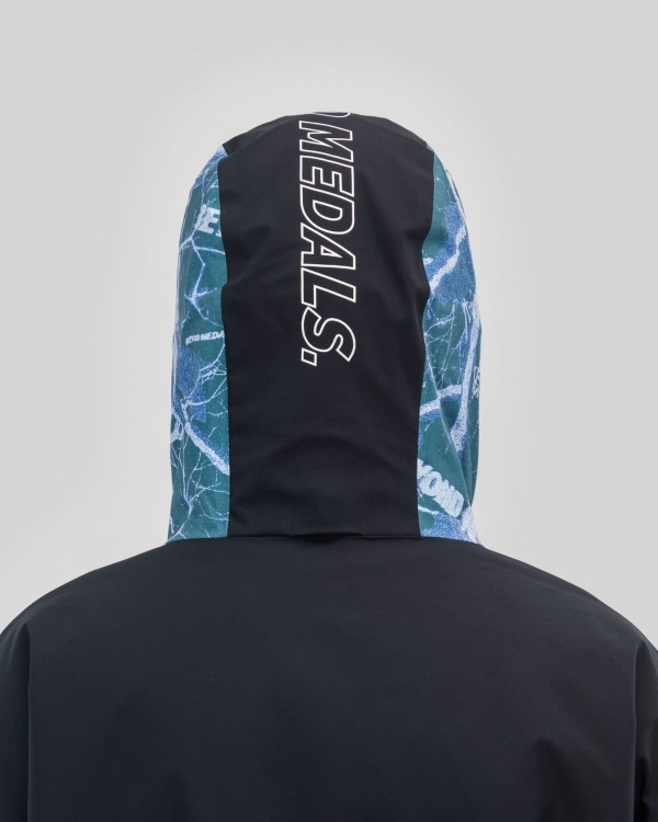 592_78df947eed-bmaw25-fullzip-shirakaba-hoodback-kevin-web-2400.jpg