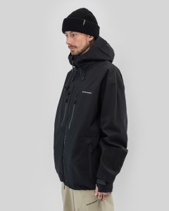 599_1bfaf2d2f1-bmaw25-protech-black-45-kevin-web-2400.jpg