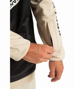 ADYFT03440 KVJ0 Alternate 4.png