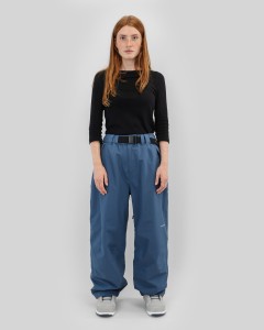 586_8b1d293a81-bmaw25-nostalgia-pants-blue-full-solvej-web-2400.jpg