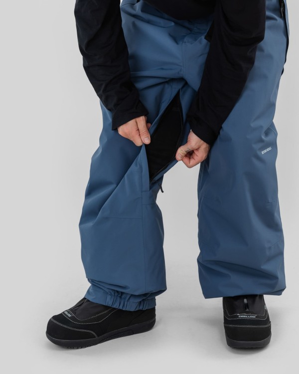 586_9dbaefaa26-bmaw25-nostalgia-pants-blue-vent-kevin-web-2400.jpg