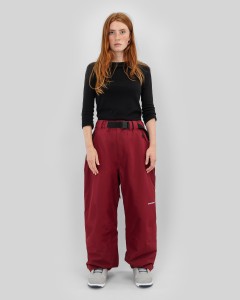 586_5a6ac2d61d-bmaw25-nostalgia-pants-red-full-solvej-web-2400.jpg