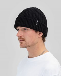 564_aa11cb7fae-bmaw25-waffle-beanie-black-45-web-2400.jpg