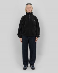 576_2429114cff-bmaw25-fleece-black-woman-full-web-2400.jpg