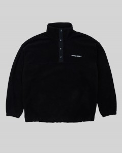 576_94fd0a625c-bmaw25-flat-snap-fleece-black-web-2400.jpg