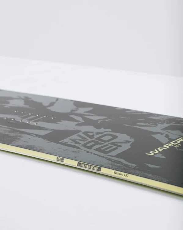 2627_SNOWBOARD_WARDEN_SIDEWALL.jpg