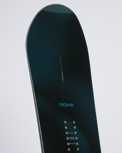 2627_SNOWBOARD_STALE-CREWZER_NOSE.jpg