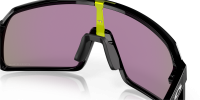 0OO9406__940603__P21__shad__al4.png