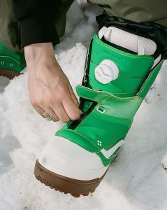 Womens-Progress-Snowboard-Boot-VANS-Mia-Brookes-Green-Yellow-ALT10.jpg
