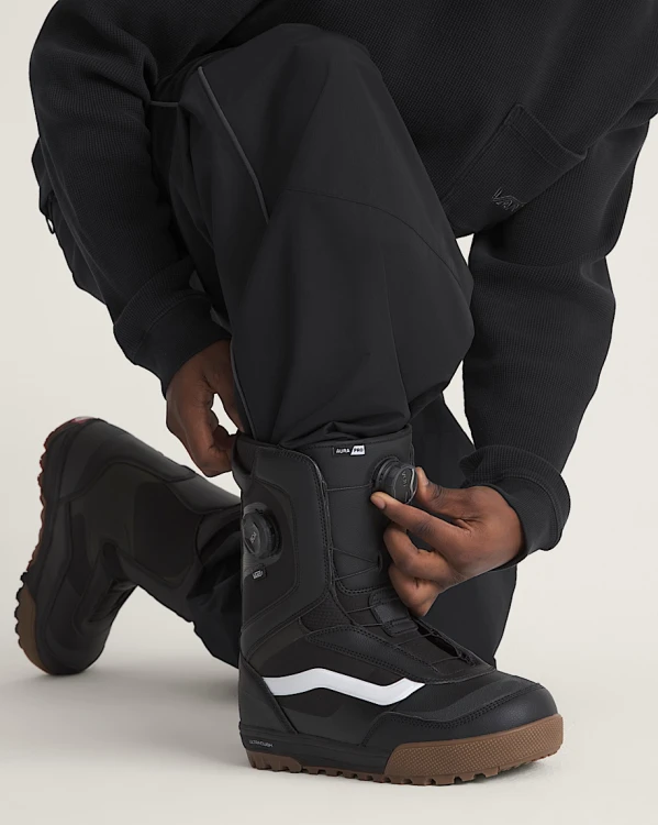 Aura-Pro-20-Snowboard-Boot-VANS-ALT1.jpeg