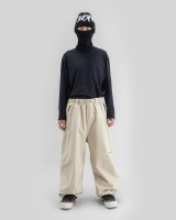 BMAW26-park-pants-beige-full-Kevin-web.jpg