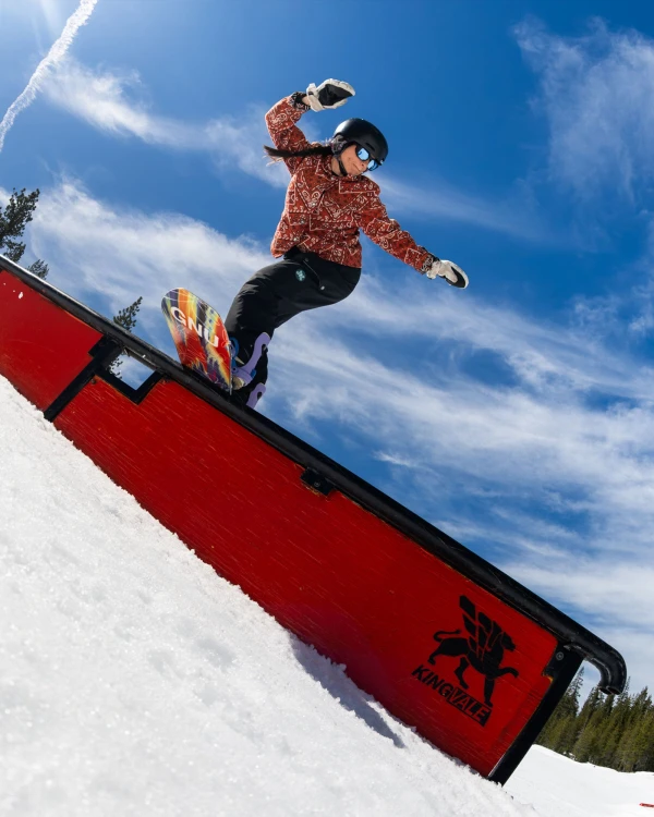 2026-2027-GNU-Snowboards-Gloss-S(2).png